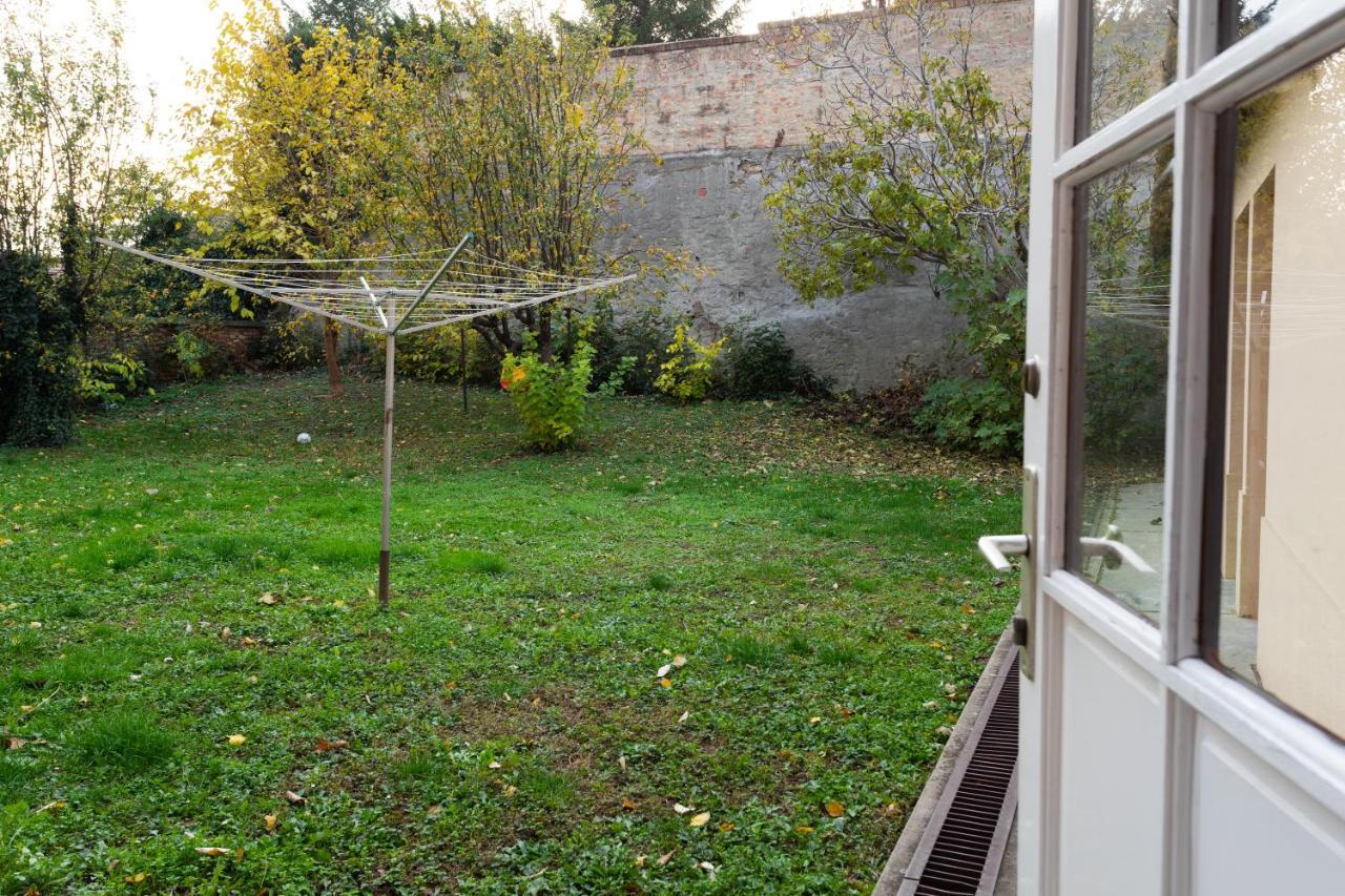 A Charming Little Flat Just Above Szechenyi Square Apartment Печ Екстериор снимка