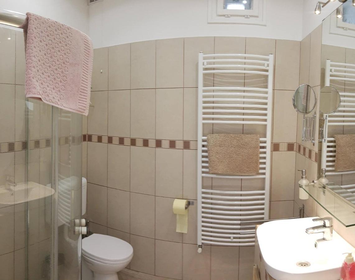A Charming Little Flat Just Above Szechenyi Square Apartment Печ Екстериор снимка