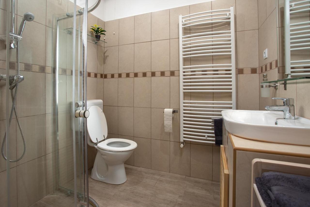 A Charming Little Flat Just Above Szechenyi Square Apartment Печ Екстериор снимка